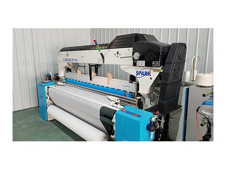 YC600 Air jet loom