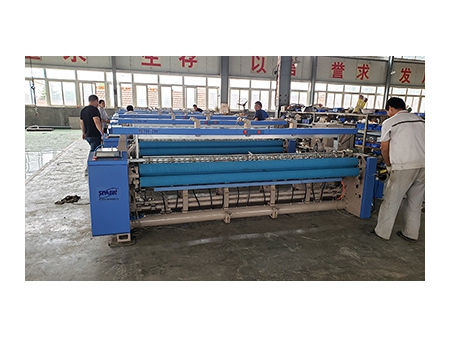 YC700 Air jet loom