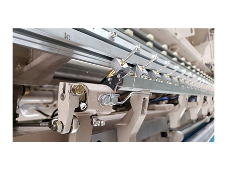 YC700 Air jet loom