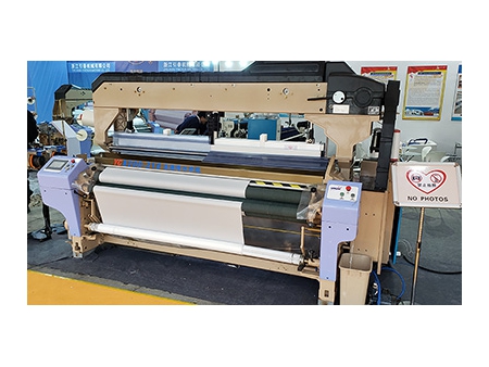 JW8200 Water jet loom