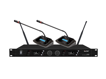 Pro Wireless Meeting Microphone