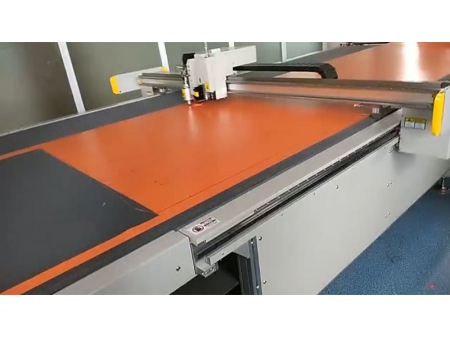Digital Cutter for Composite Material