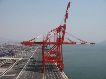 Ship-to-Shore Gantry Crane