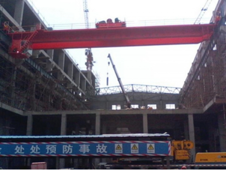 Rail Mounted Overhead Crane