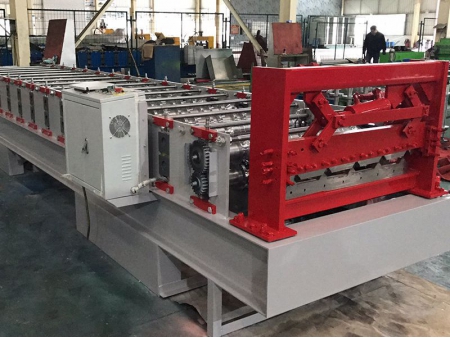 YX25-762 Roof Panel Roll Forming Machine