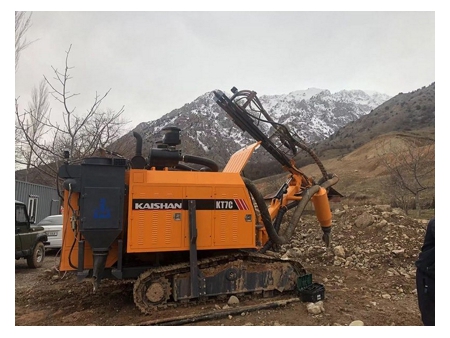 Integrated Surface DTH Drilling Rig, KT7C