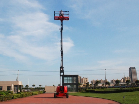 Self-Propelled Articulated Boom Lift, HZ200J