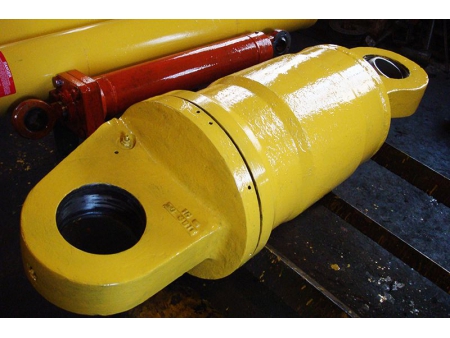 Hydraulic Cylinders for Komatsu Heavy Equipment