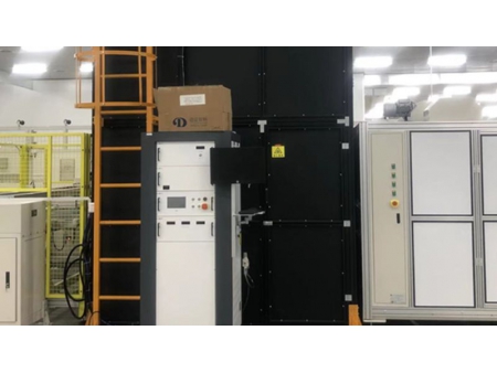 Solar simulator for measuring the performance of PV module