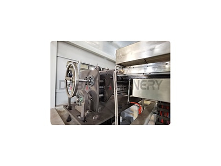 Plastic Cup Thermoforming Machine, DB-750