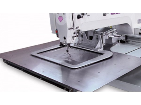 Electronic Pattern Sewing Machine