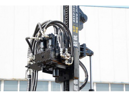 Crawler Mounted Hydraulic DTH Drilling Rig (with Auxiliary Rod Changer)