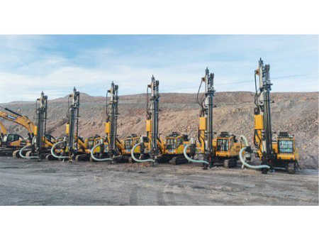 Integrated Hydraulic Crawler Mounted DTH Drilling Rig