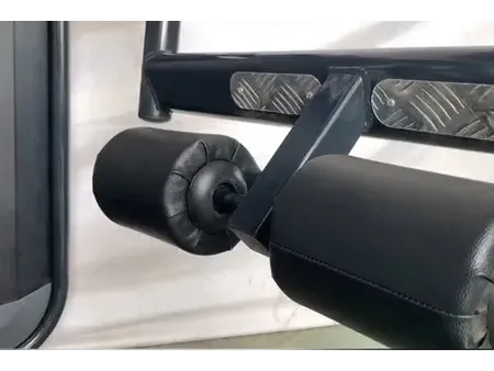 Glute Kick Machine