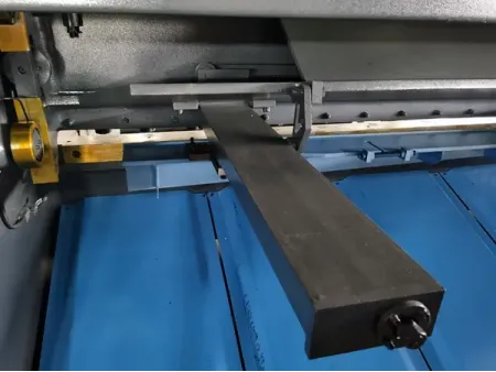 Hydraulic Guillotine Shear