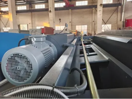 Hydraulic Swing Beam Shear