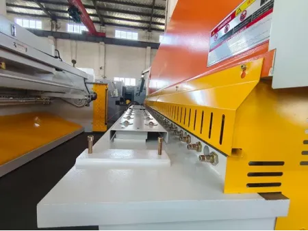 Hydraulic Swing Beam Shear