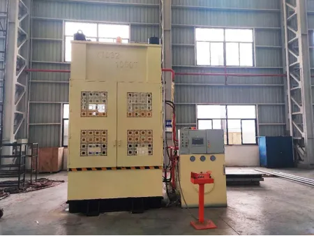 4-Post Hydraulic Press