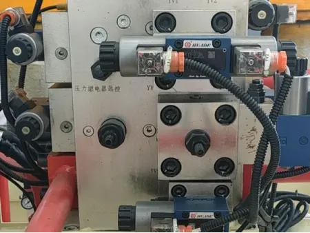 4-Post Hydraulic Press