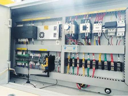 4-Post Hydraulic Press