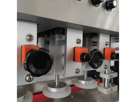 Automatic Linear Capping Machine