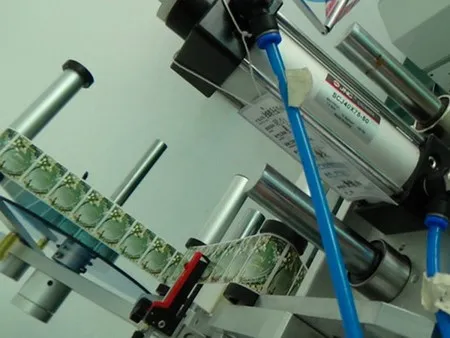 Automatic Flat Surface Labeling Machine