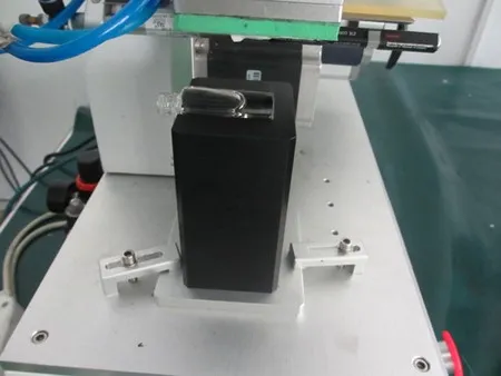 Automatic Flat Surface Labeling Machine