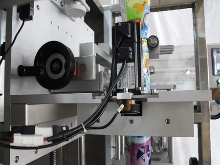 Shrink Sleeve Labeling Machine