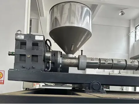 Shampoo & Detergent Bottle Extrusion Blow Moulding Machine