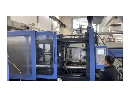 PET Preform Injection Moulding Machine
