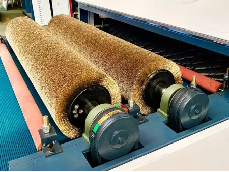 Wood Brushing Machine with Low Frame