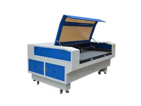 CO₂ Laser Cutting Machine