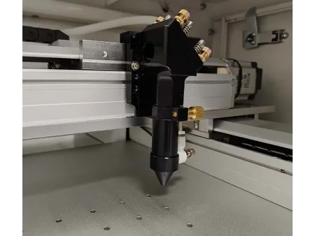 CO₂ Metal Tube Laser Cutting Machine