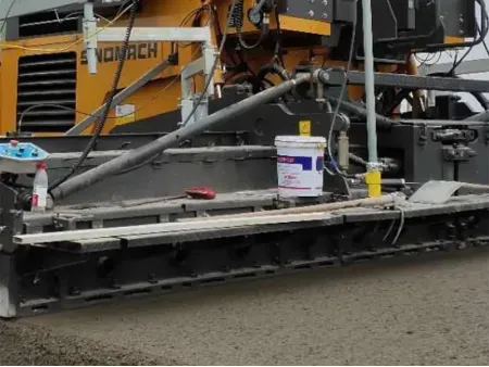 GYA4500  Track Asphalt Paver
