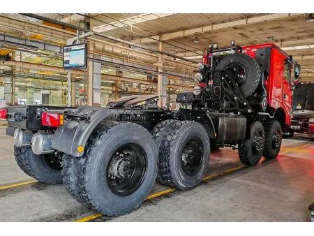 8×8 Tractor Unit
