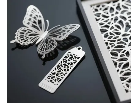 Laser Cutting Heads for Arts & Crafts