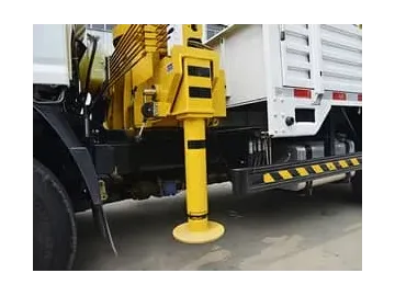 Truck-Mounted Crane  (Foton Truck)