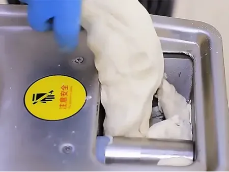 Automatic Dumpling Making Machine   (Stuffing Type)