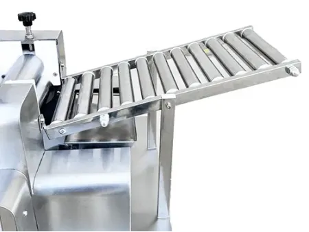 Automatic Dumpling Making Machine   (Dough Wrapping Type)