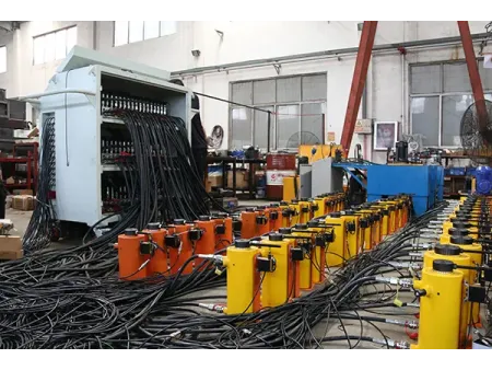 Hydraulic Synchronous Lifting System