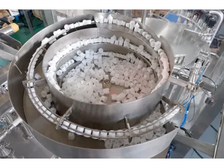 Spouted Pouch Filling and Capping Machine