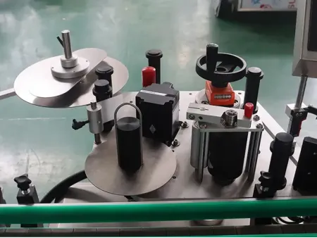 Automatic Round Bottle Labeling Machine