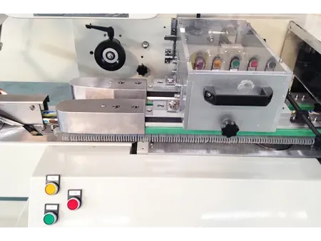 Trayless Horizontal Packaging Machine, SF-N (Biscuit-on-Edge Packaging)