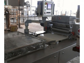 Wafer Cream Spreading Machine