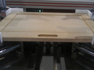 Radio Frequency Press <small>/ High Precision Frame Assembly Machine</small>